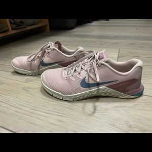 Nike Metcon 4, pink size 8